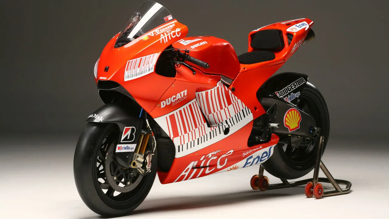 Backdrop artwork for Suzuki Alstare Extreme Racing