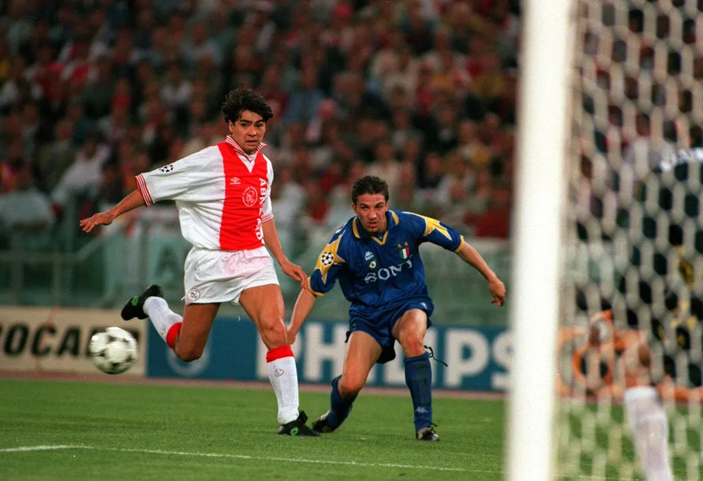 Backdrop artwork for FIFA Soccer 96
