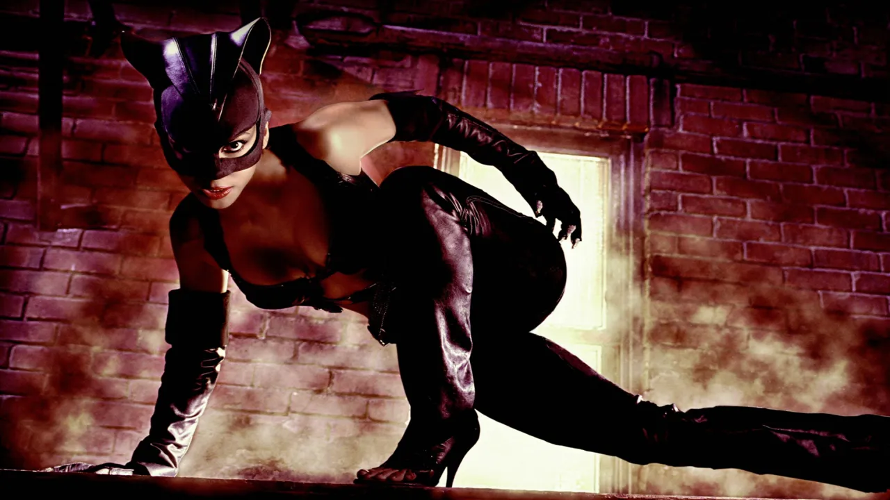 Backdrop artwork for Catwoman