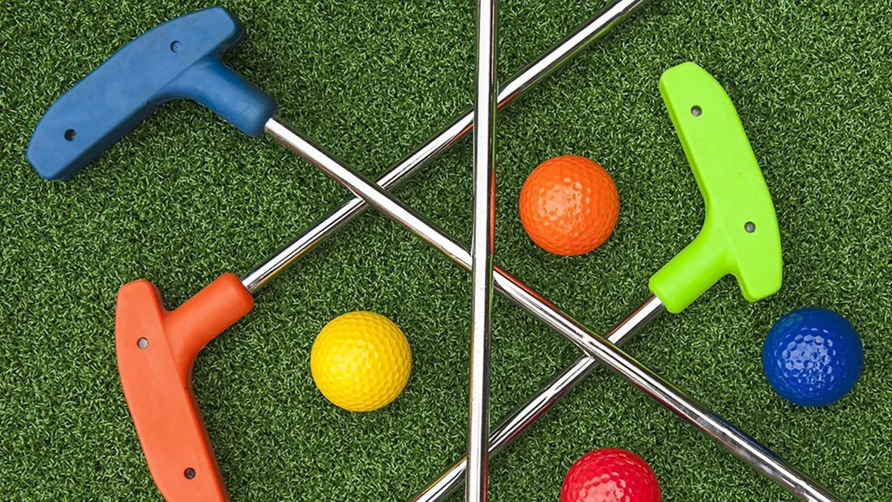 Backdrop artwork for Mini Golf