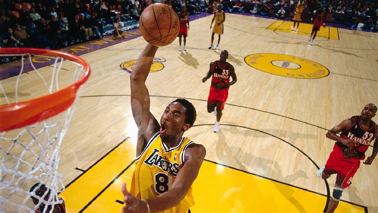 Backdrop artwork for Kobe Bryant in NBA Courtside