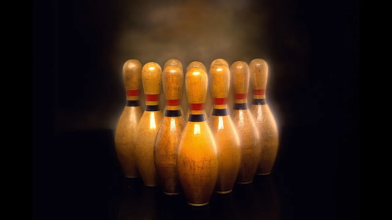Backdrop artwork for Super Bowling