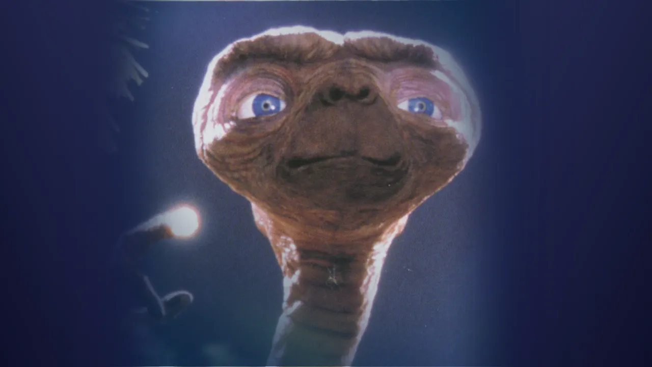 Backdrop artwork for E.T. The Extra-Terrestrial: Interplanetary Mission
