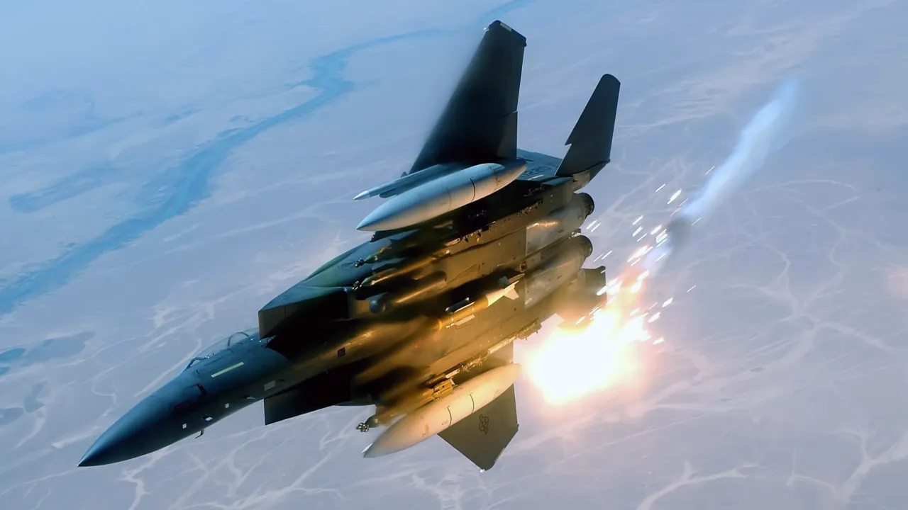 Backdrop artwork for Super Strike Eagle
